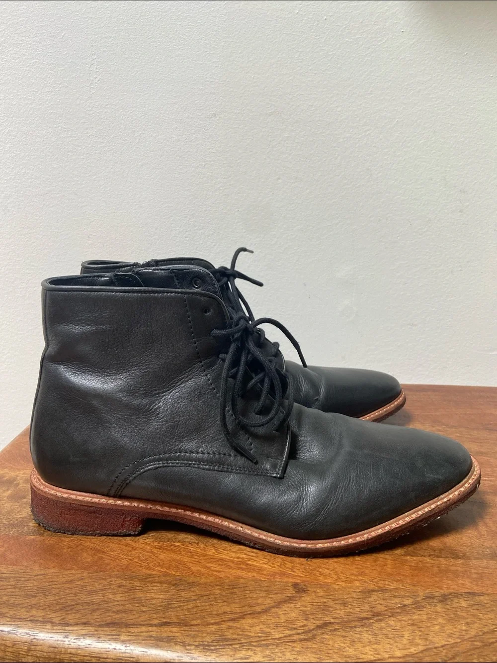 Rustic Asphalt Men's Black Leather Lace-Up Chukka Ankle Boots